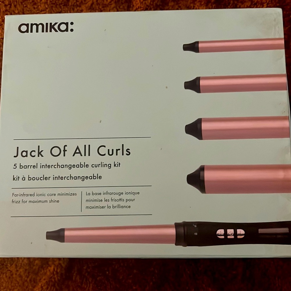 Amika jack of all curls NWT